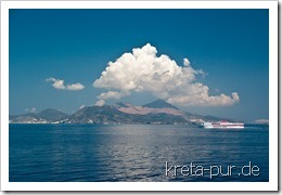 Blick auf Milos bei Gegenverkehr