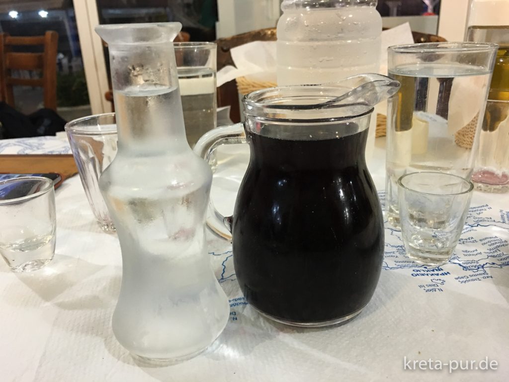 Raki und Wein, typisch Kreta