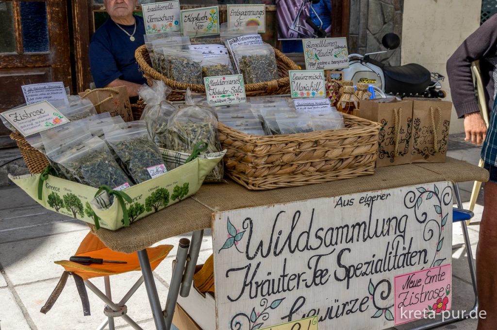 Stand von Gabi auf dem Markt in Mires