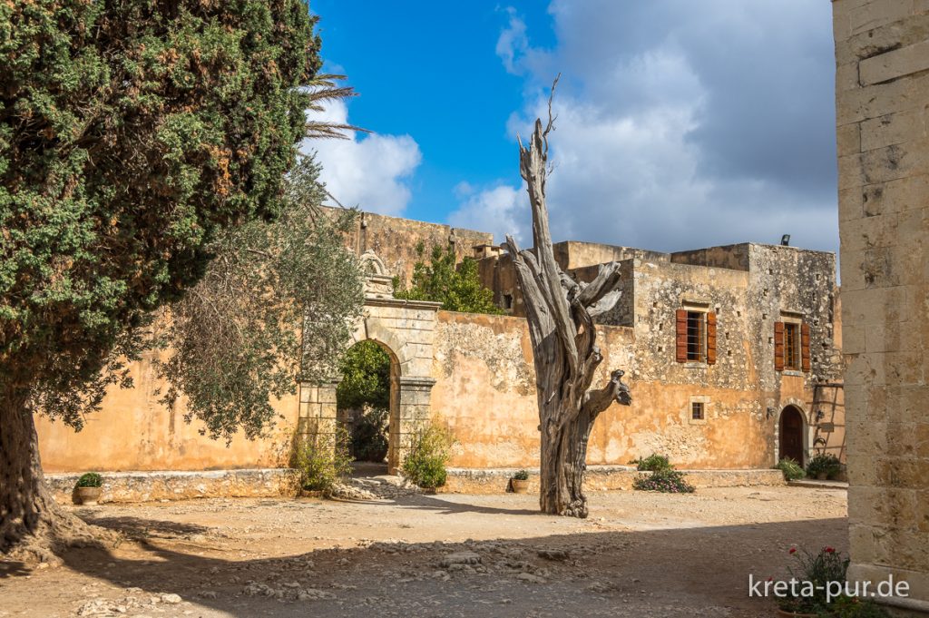 Kloster Arkadi, Stamm mit Kugel