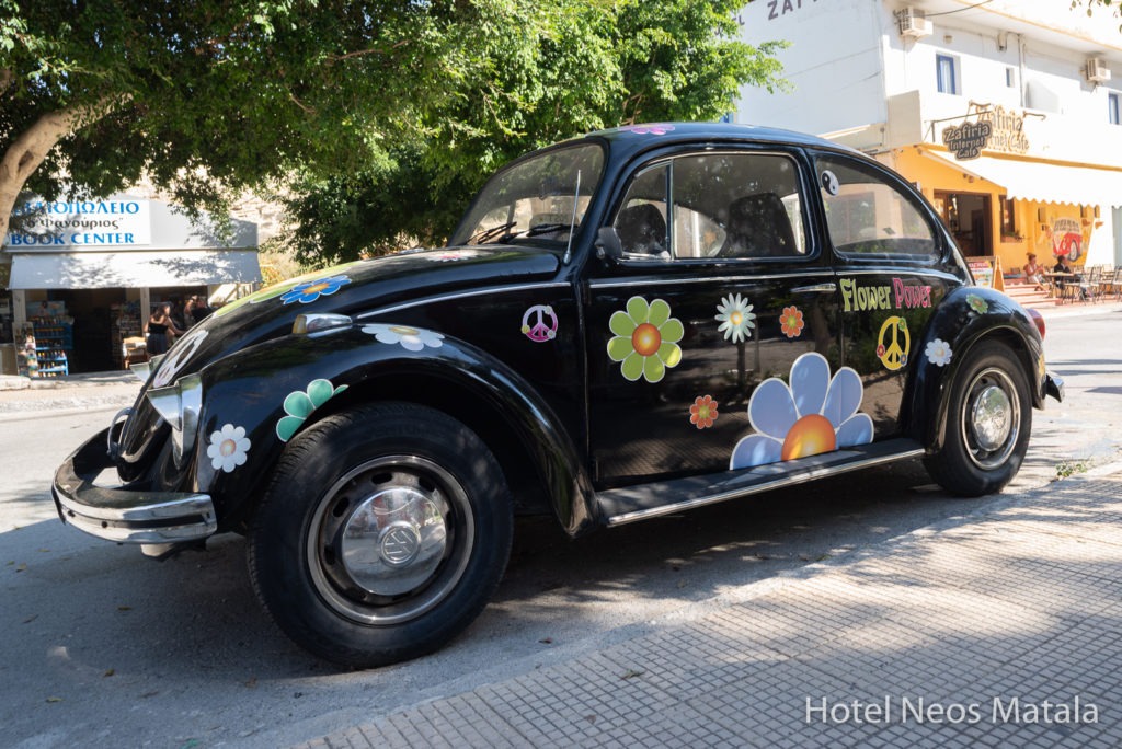 Hippie-Flower-Power-Flair in Matala