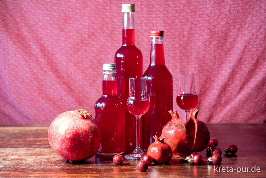 Das köstliche Endprodukt: selbst gemachter Granatapfel-Likör