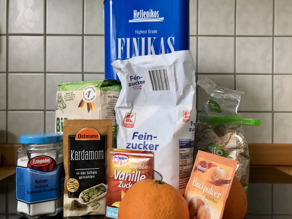 Koulourakia - leckere vegane Kekse mit Orangennote - Die Zutaten